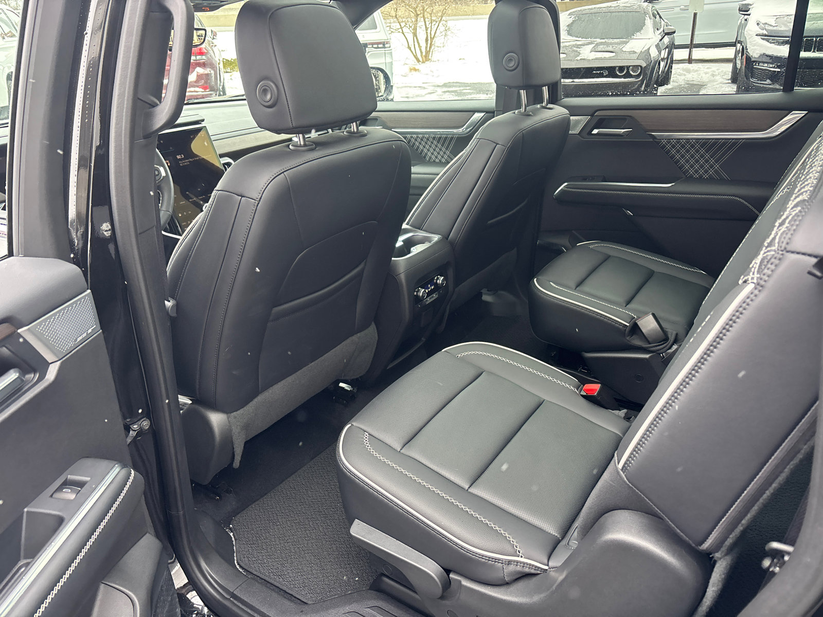 Used 2025 GMC Acadia Denali w/ Super Cruise Package image 26