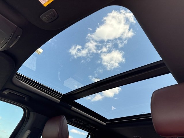 Used 2022 Ford Expedition Limited image 12