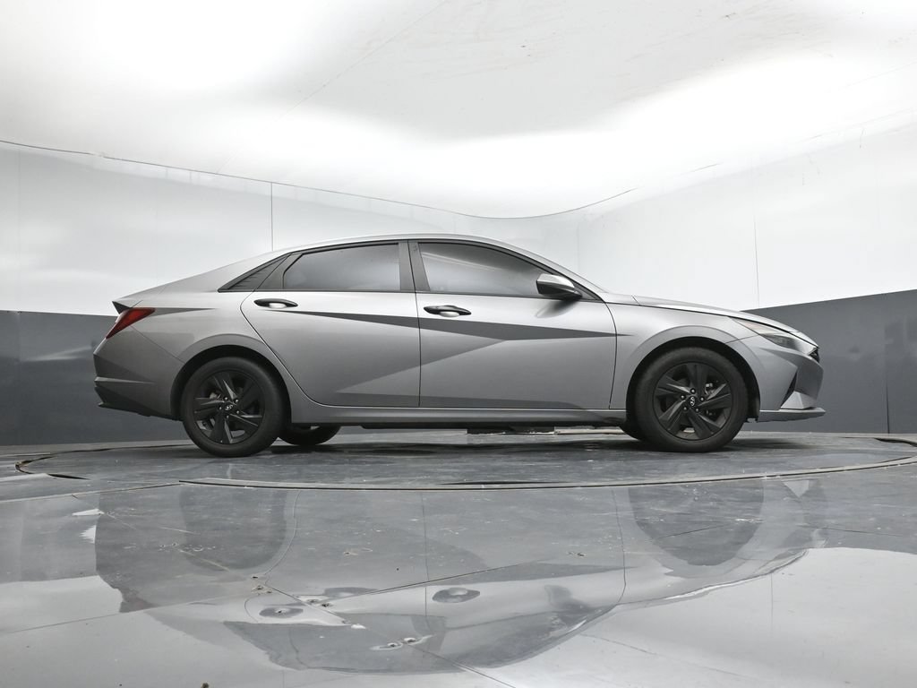 Used 2023 Hyundai Elantra SEL w/ Cargo Package FWD image 42
