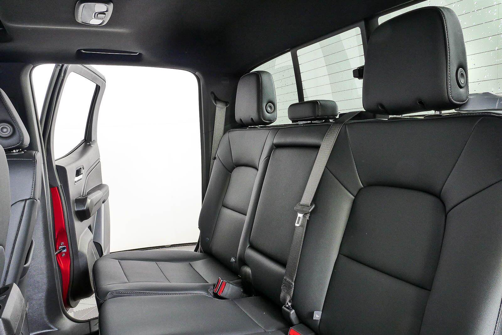 New 2026 GMC Canyon Elevation w/ Convenience Package RWD image 18