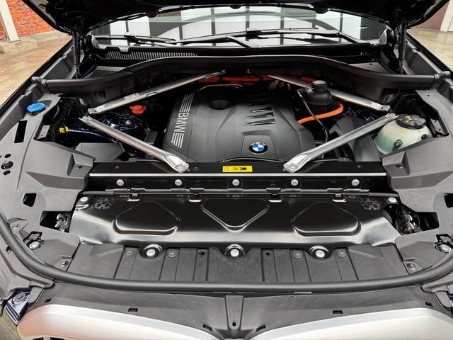 Used 2026 BMW X5 xDrive50e w/ Executive Package AWD/4WD image 27
