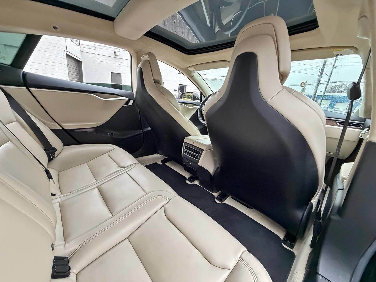 Used 2017 Tesla Model S 60 image 16