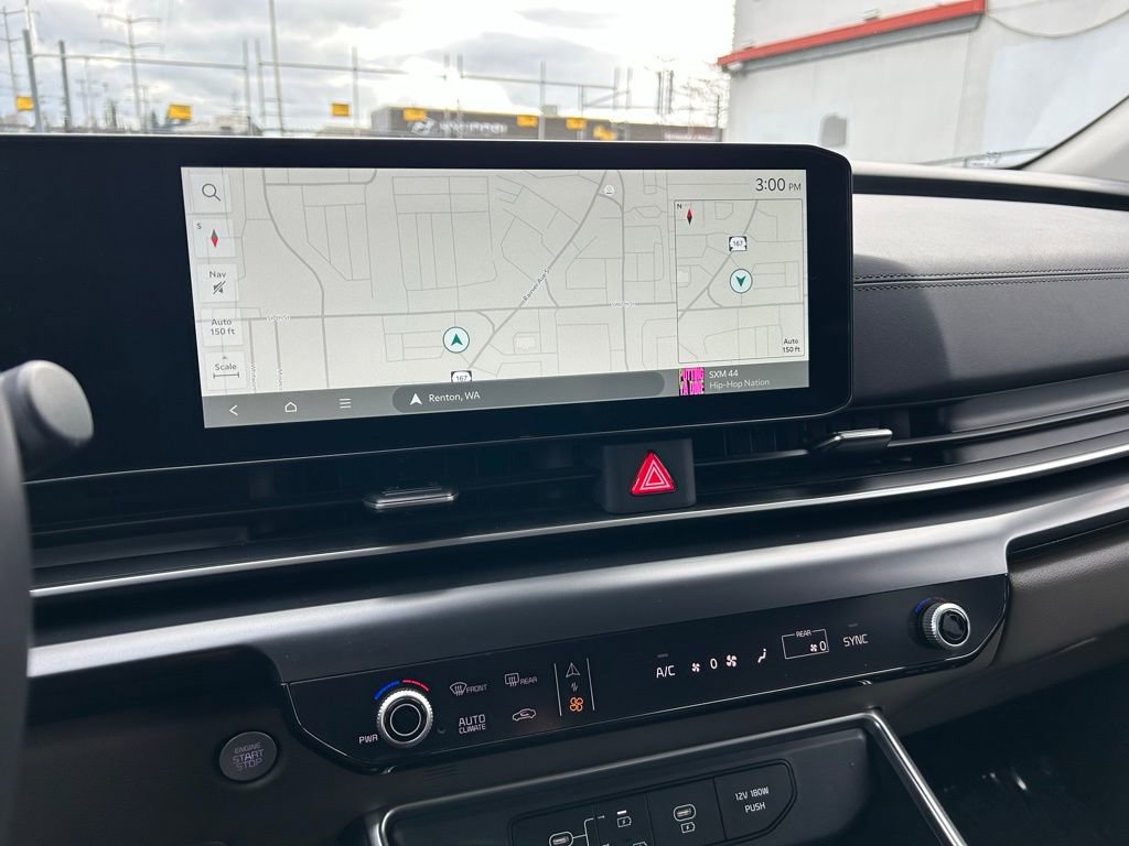 Used 2025 Kia Carnival image 19