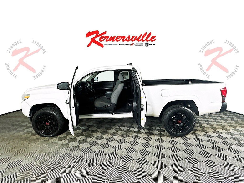 Used 2019 Toyota Tacoma SR image 22