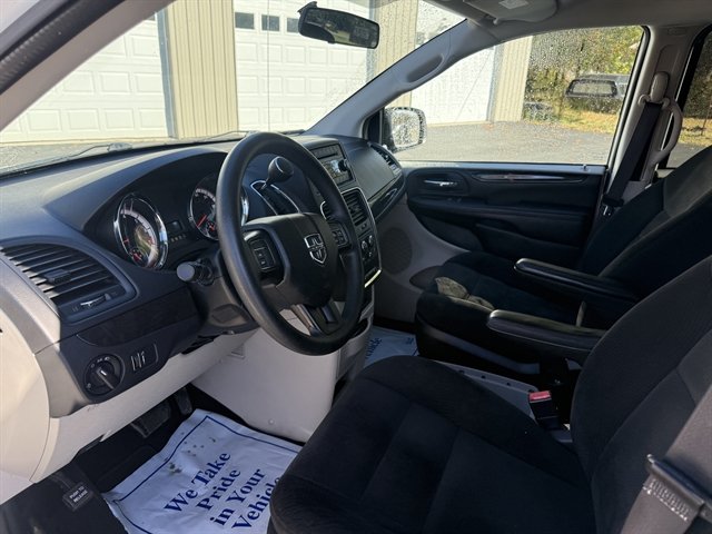 Used 2016 Dodge Grand Caravan SE w/ Quick Order Package 29E SE FWD image 7