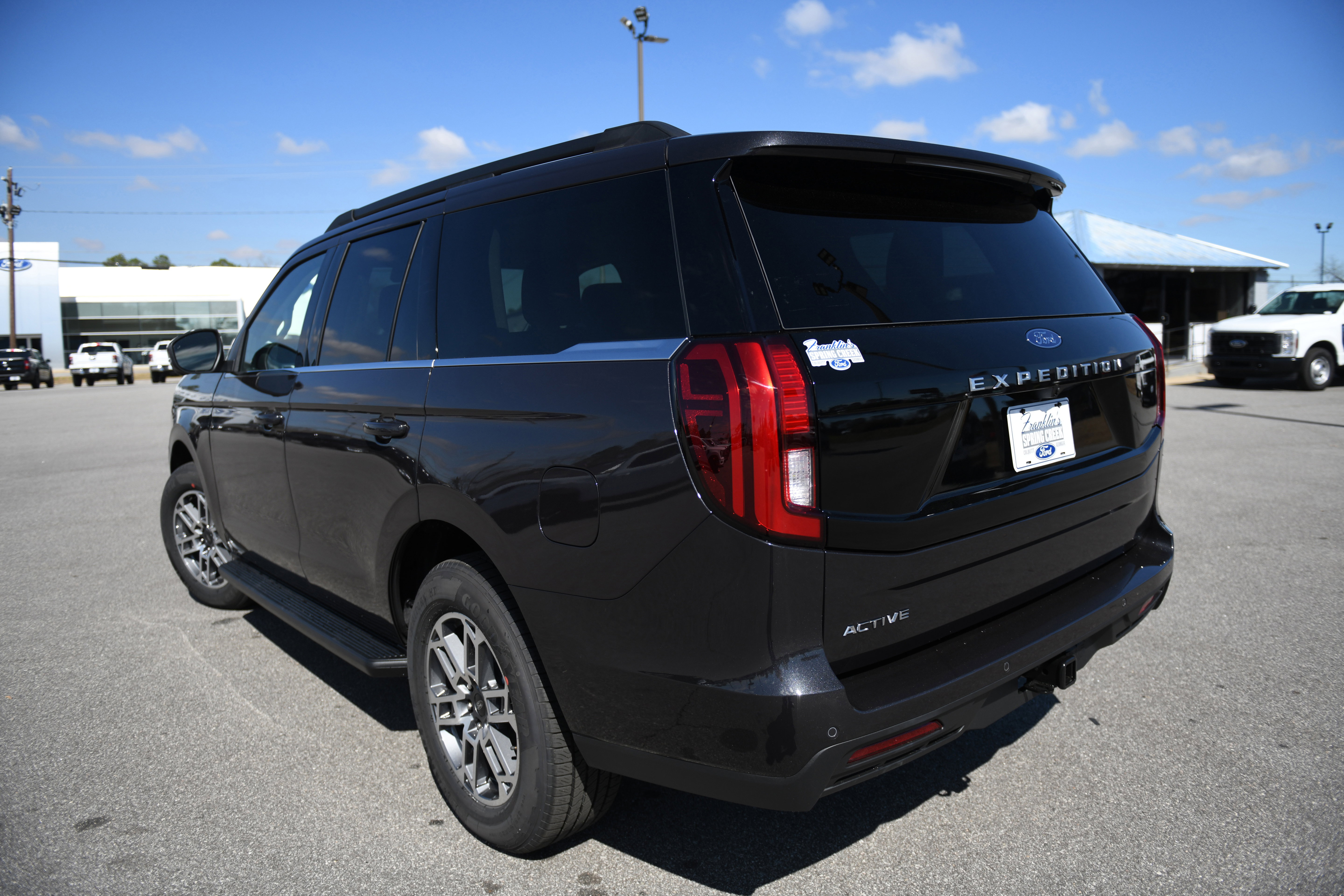 New 2026 Ford Expedition Active image 10