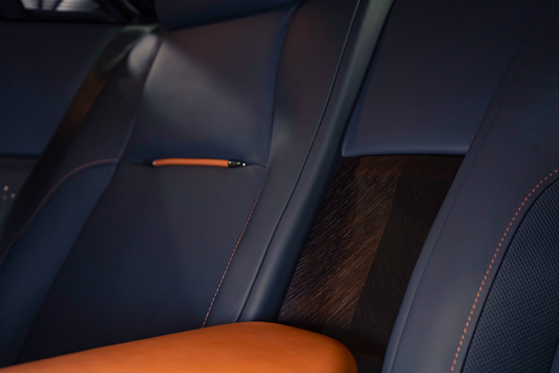 Used 2018 Rolls-Royce Wraith RWD image 45