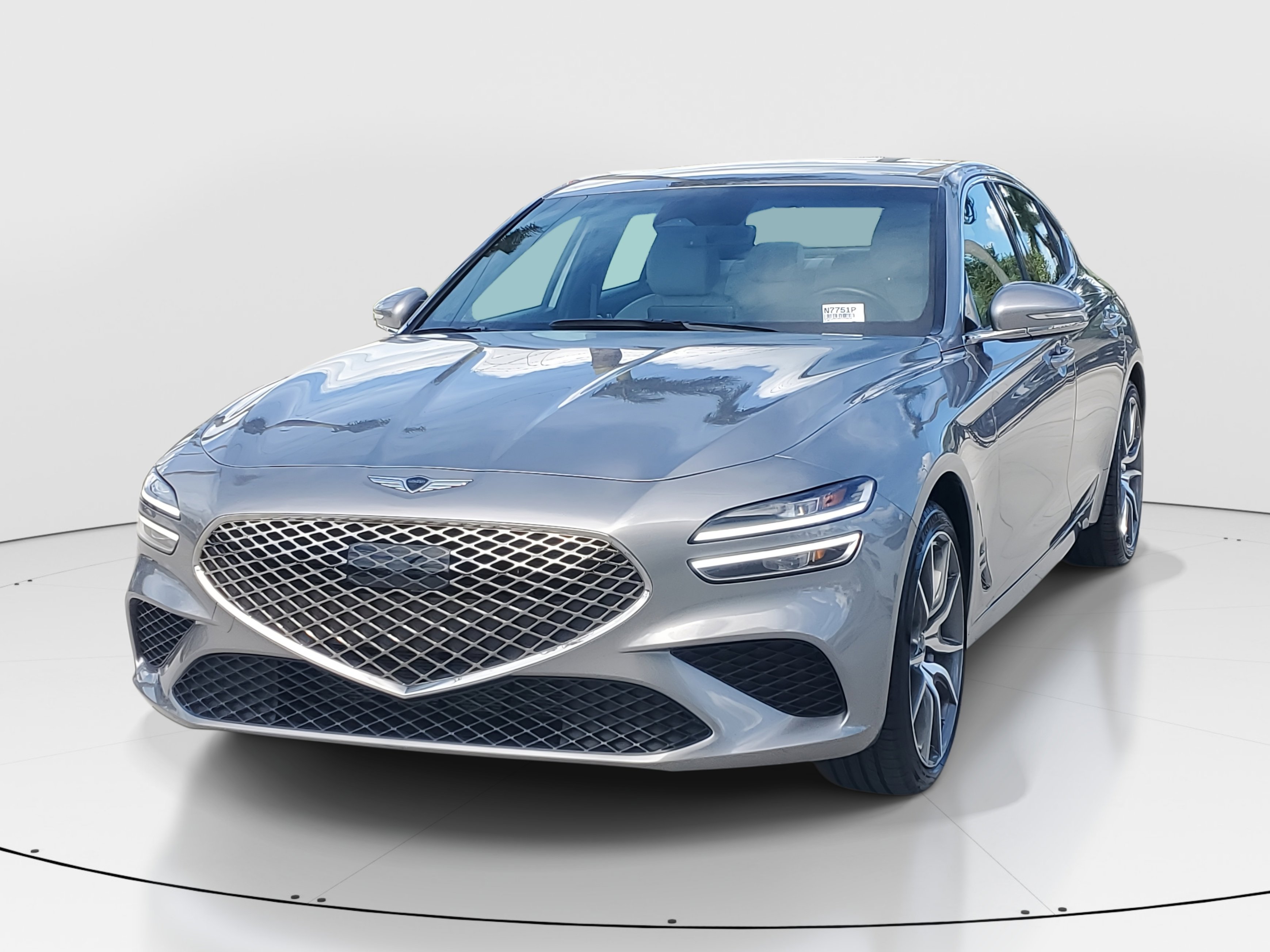 Used 2025 Genesis G70 2.5T image 5
