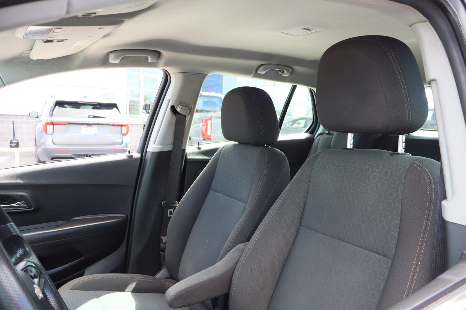 Used 2020 Chevrolet Trax LS w/ LPO, Protection Package FWD image 10
