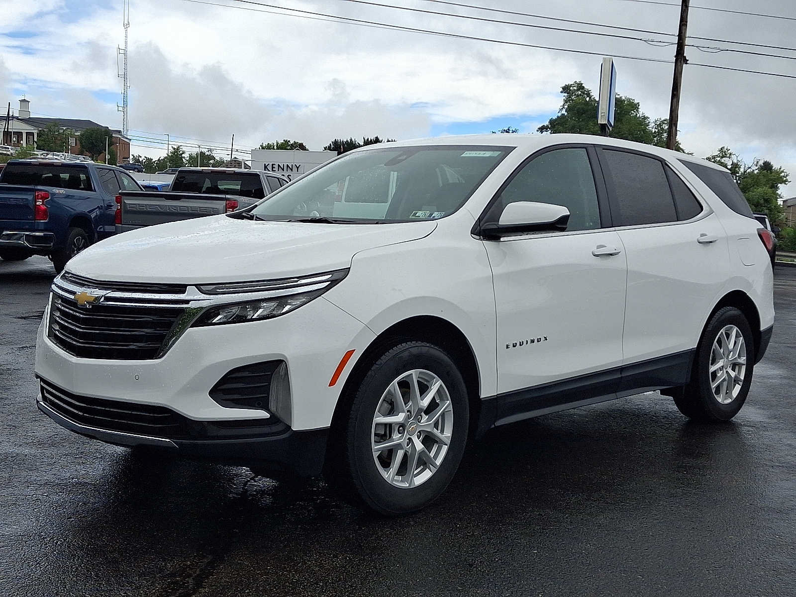 Used 2024 Chevrolet Equinox LT AWD/4WD image 4