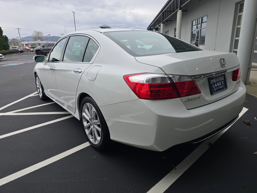 Used 2014 Honda Accord Touring image 7