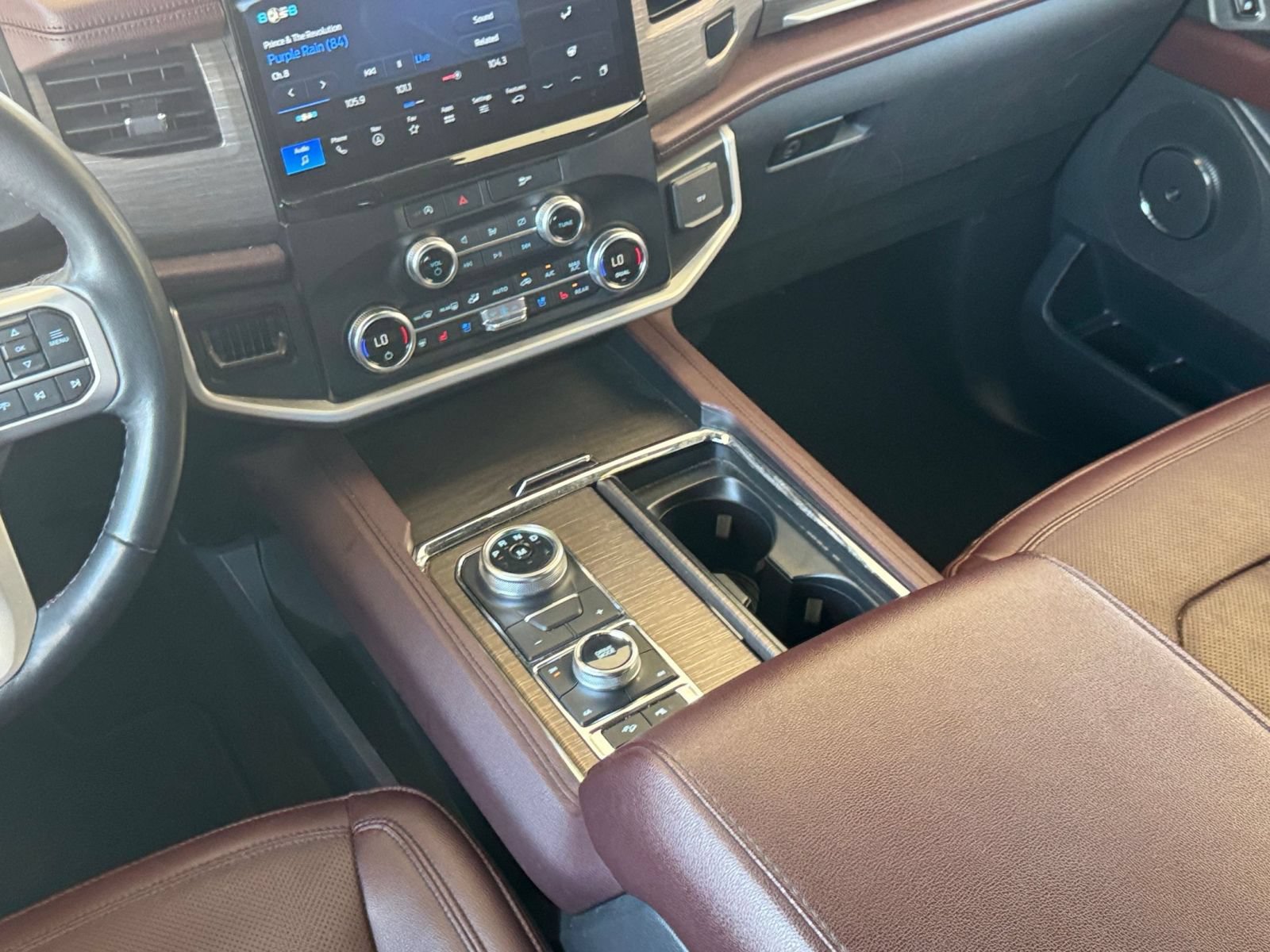 Used 2024 Ford Expedition Limited AWD/4WD image 45
