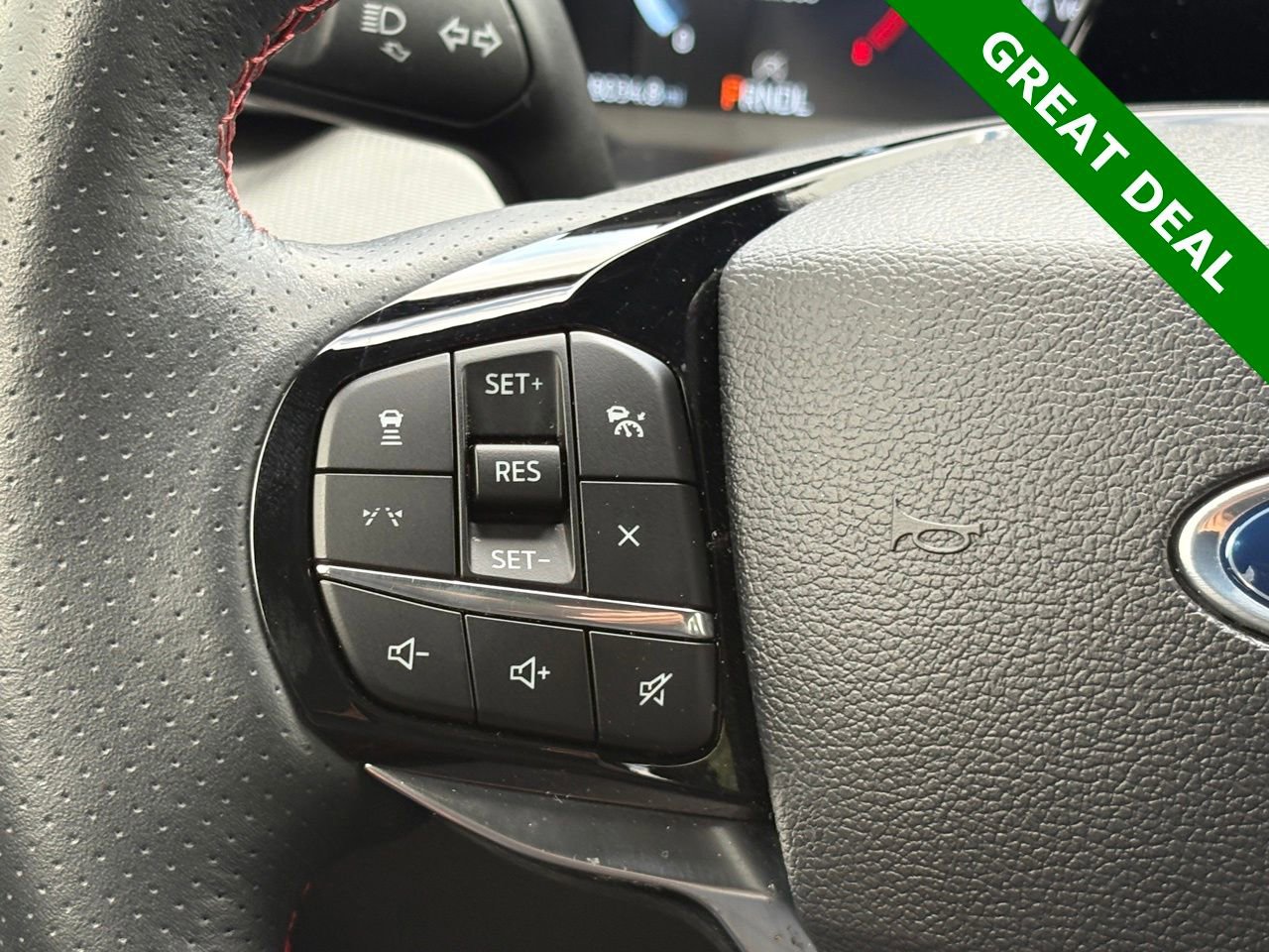 Used 2025 Ford Explorer ST-Line AWD/4WD image 18