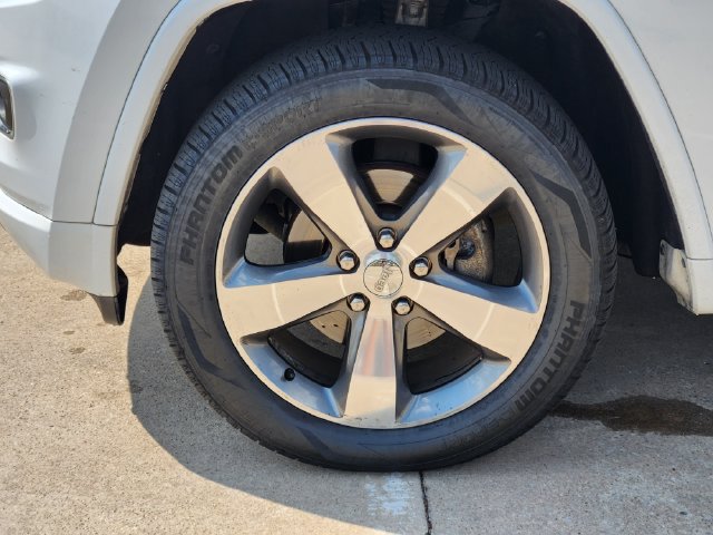 Used 2016 Jeep Grand Cherokee Overland AWD/4WD image 10