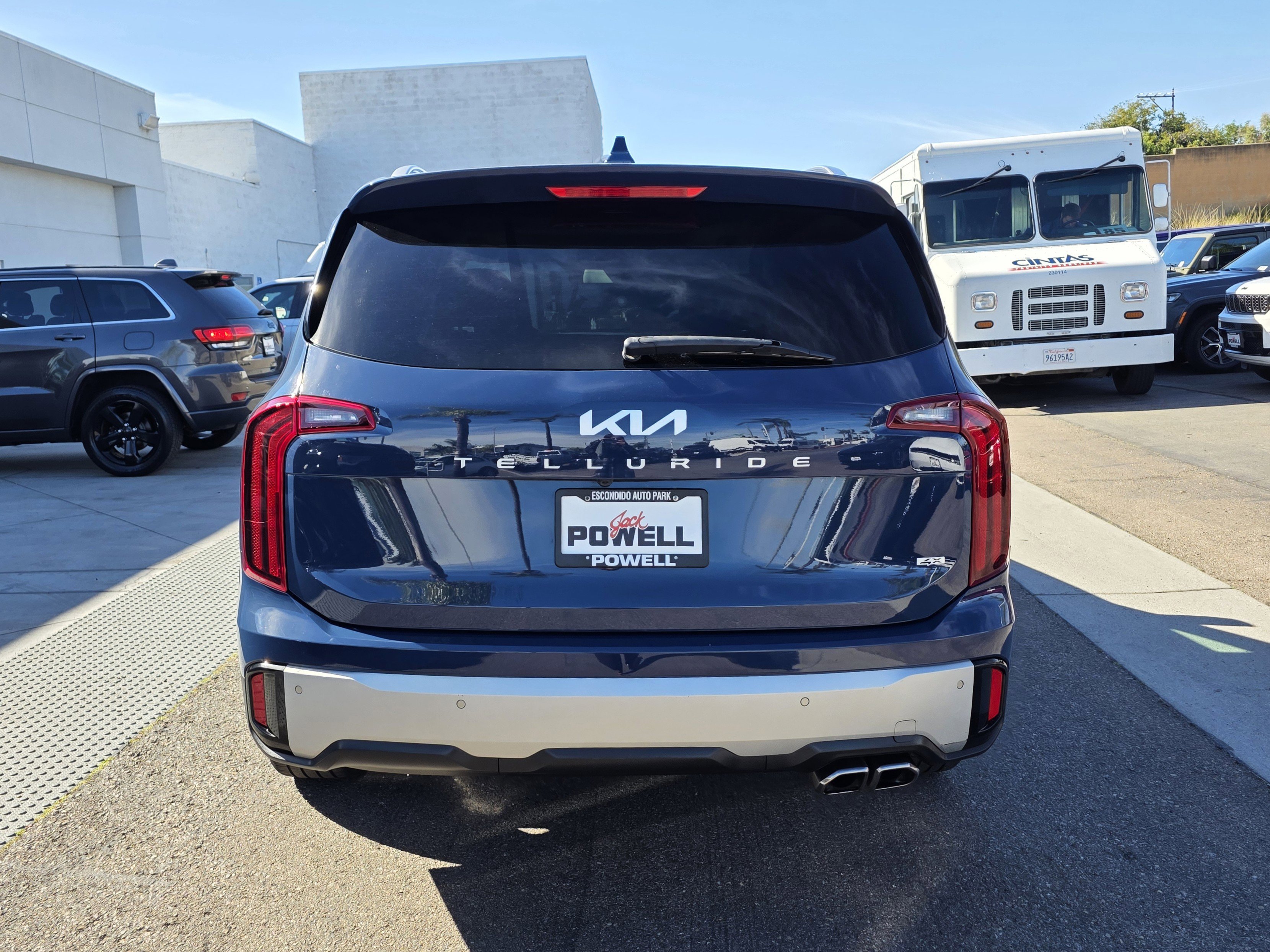 Used 2023 Kia Telluride S w/ S Sunroof Package image 4