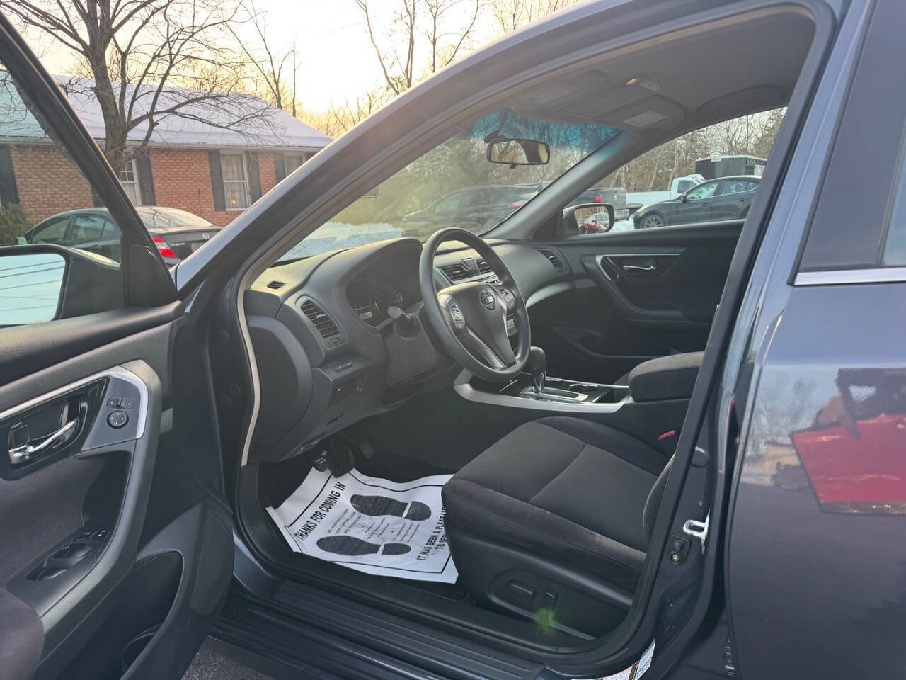 Used 2013 Nissan Altima 2.5 S FWD image 9