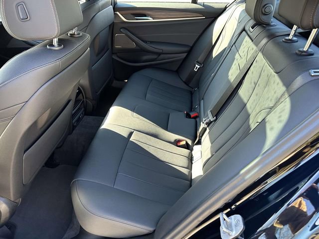 Certified 2023 BMW 530e xDrive w/ Premium Package image 19