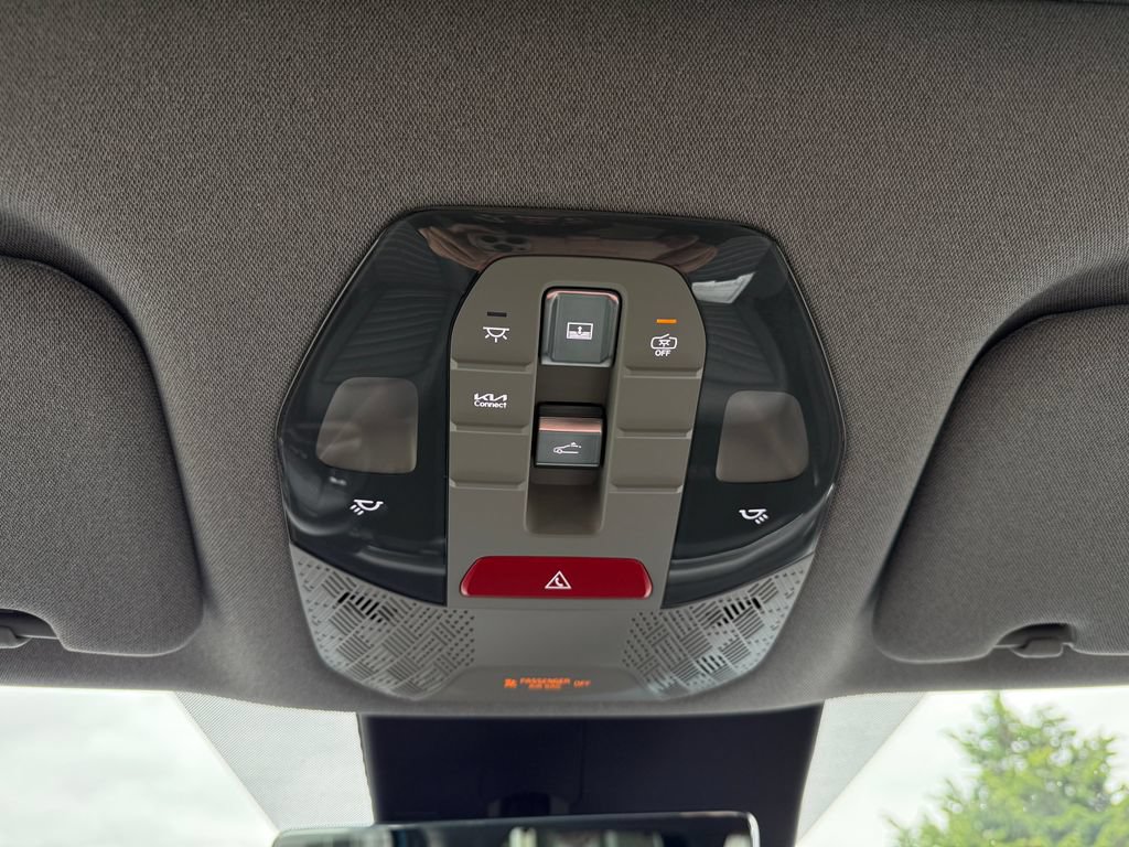 Certified 2024 Kia EV9 Land AWD/4WD image 28