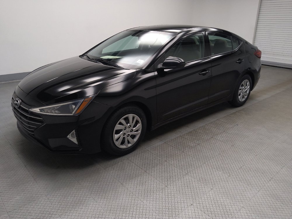 Used 2019 Hyundai Elantra SE FWD image 2