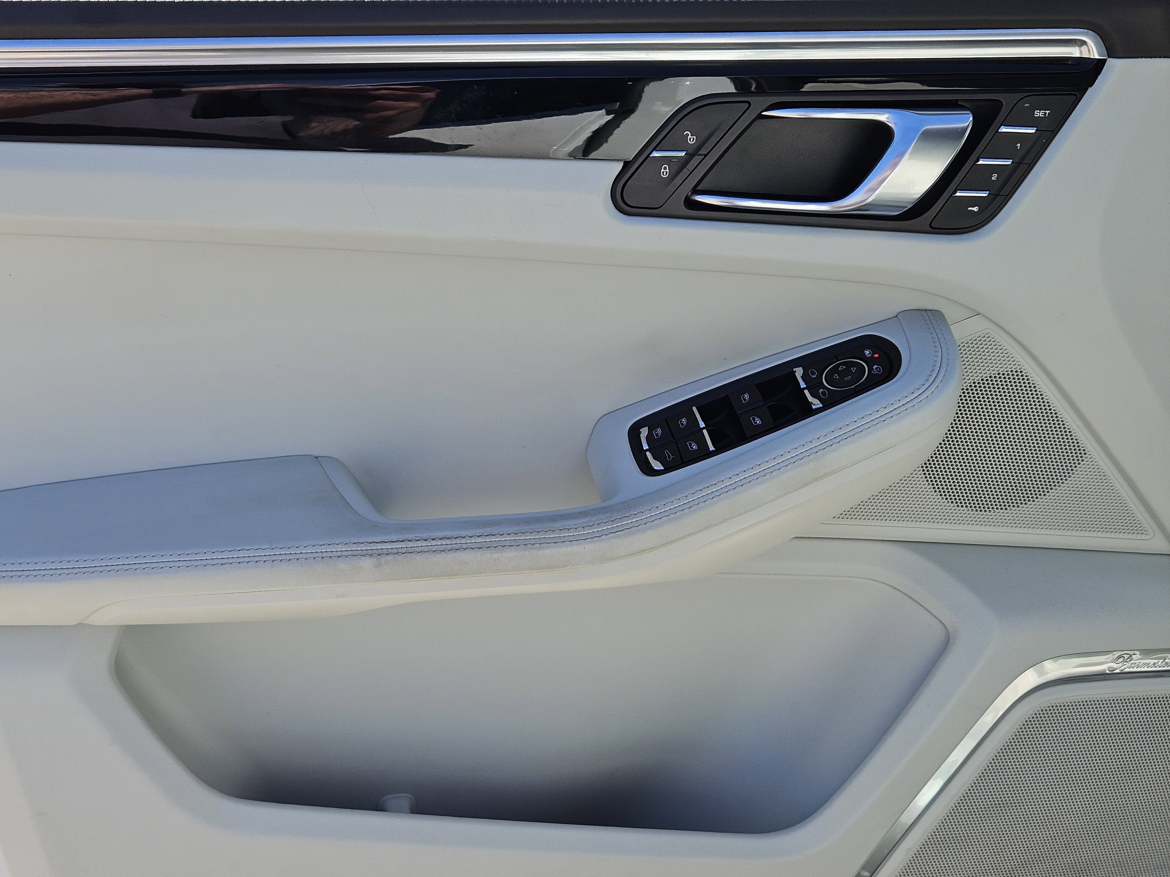 Used 2017 Porsche Macan S image 22