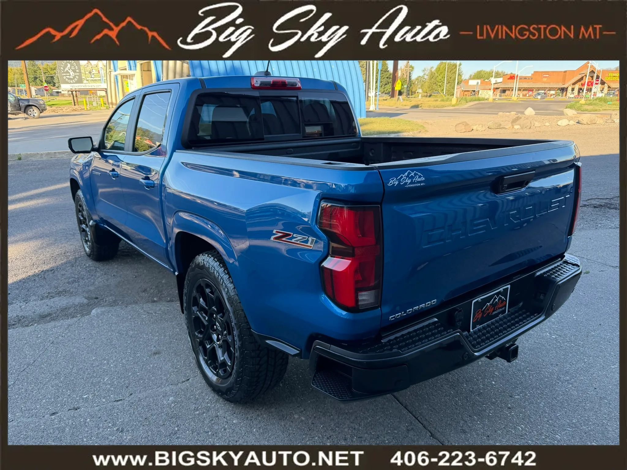 Used 2023 Chevrolet Colorado Z71 w/ Z71 Convenience Package 2 AWD/4WD image 5