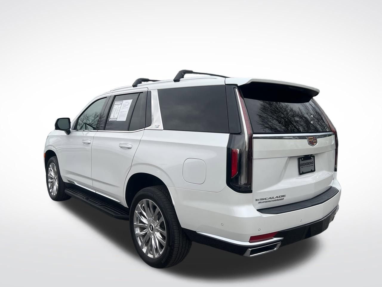 Used 2022 Cadillac Escalade Premium Luxury image 3