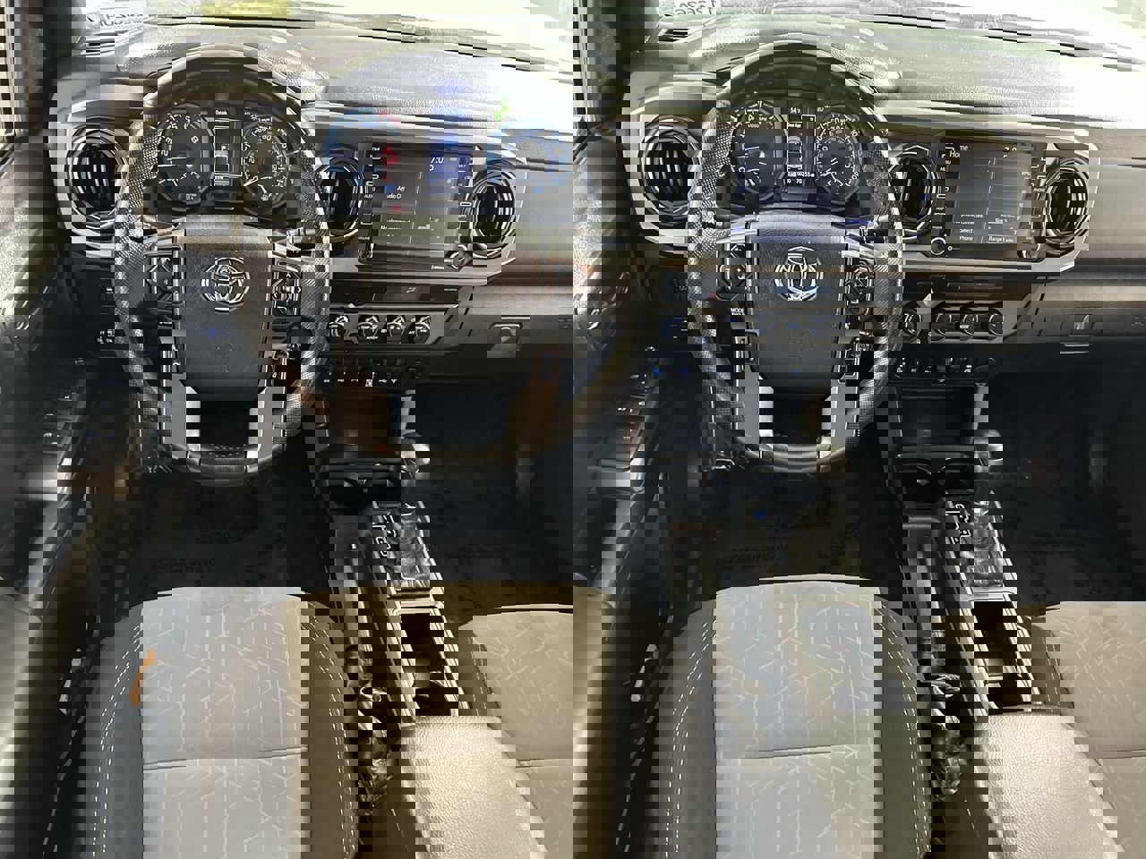 Used 2021 Toyota Tacoma TRD Off-Road w/ Technology Package image 21