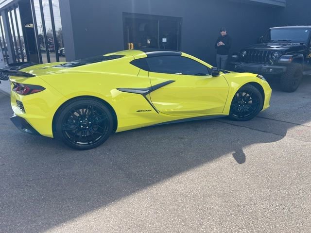 Used 2024 Chevrolet Corvette Z06 image 3