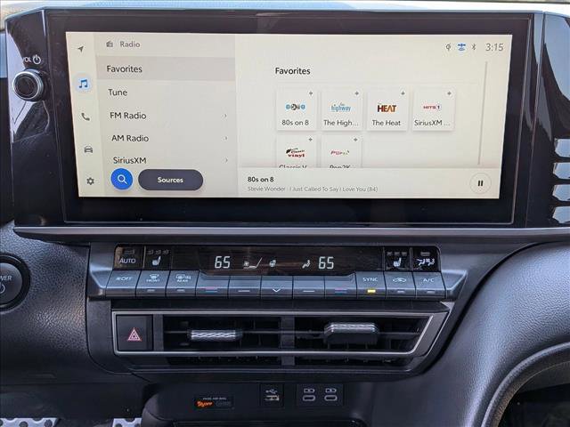 Used 2025 Toyota Camry XSE FWD image 15