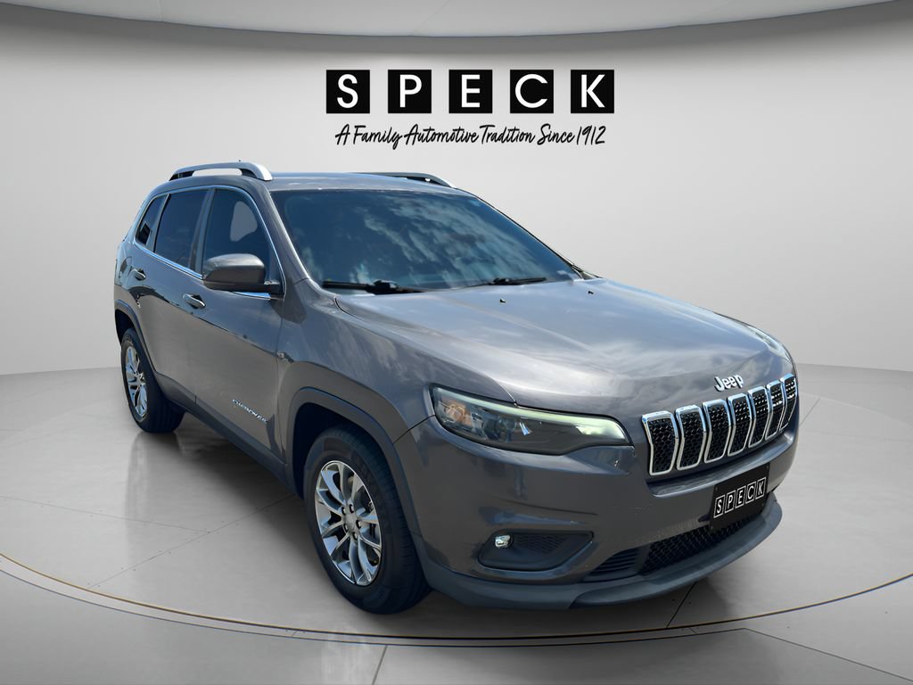 Used 2019 Jeep Cherokee Latitude Plus w/ Cold Weather Group AWD/4WD image 6