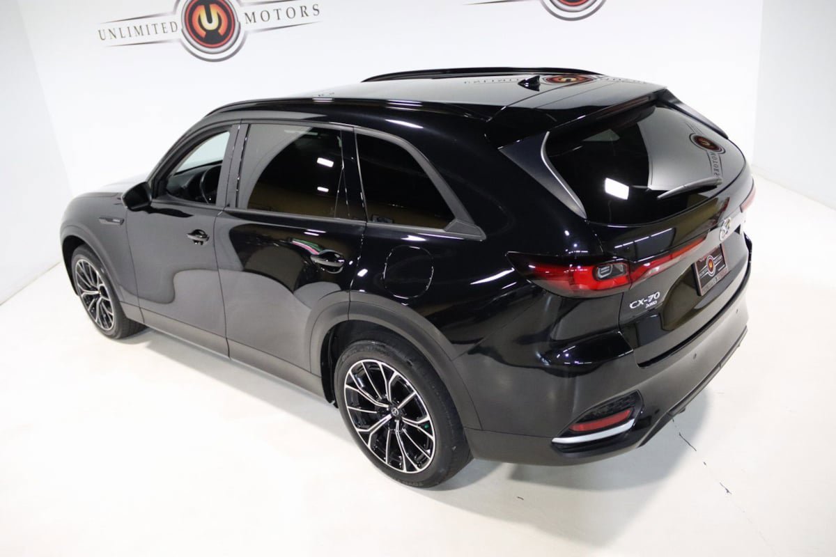 Used 2025 MAZDA CX-70 Plug-In Hybrid w/ Premium Pkg image 10