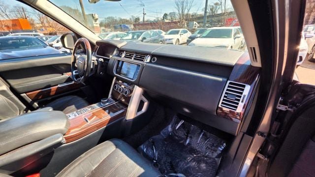 Used 2015 Land Rover Range Rover Supercharged AWD/4WD image 33
