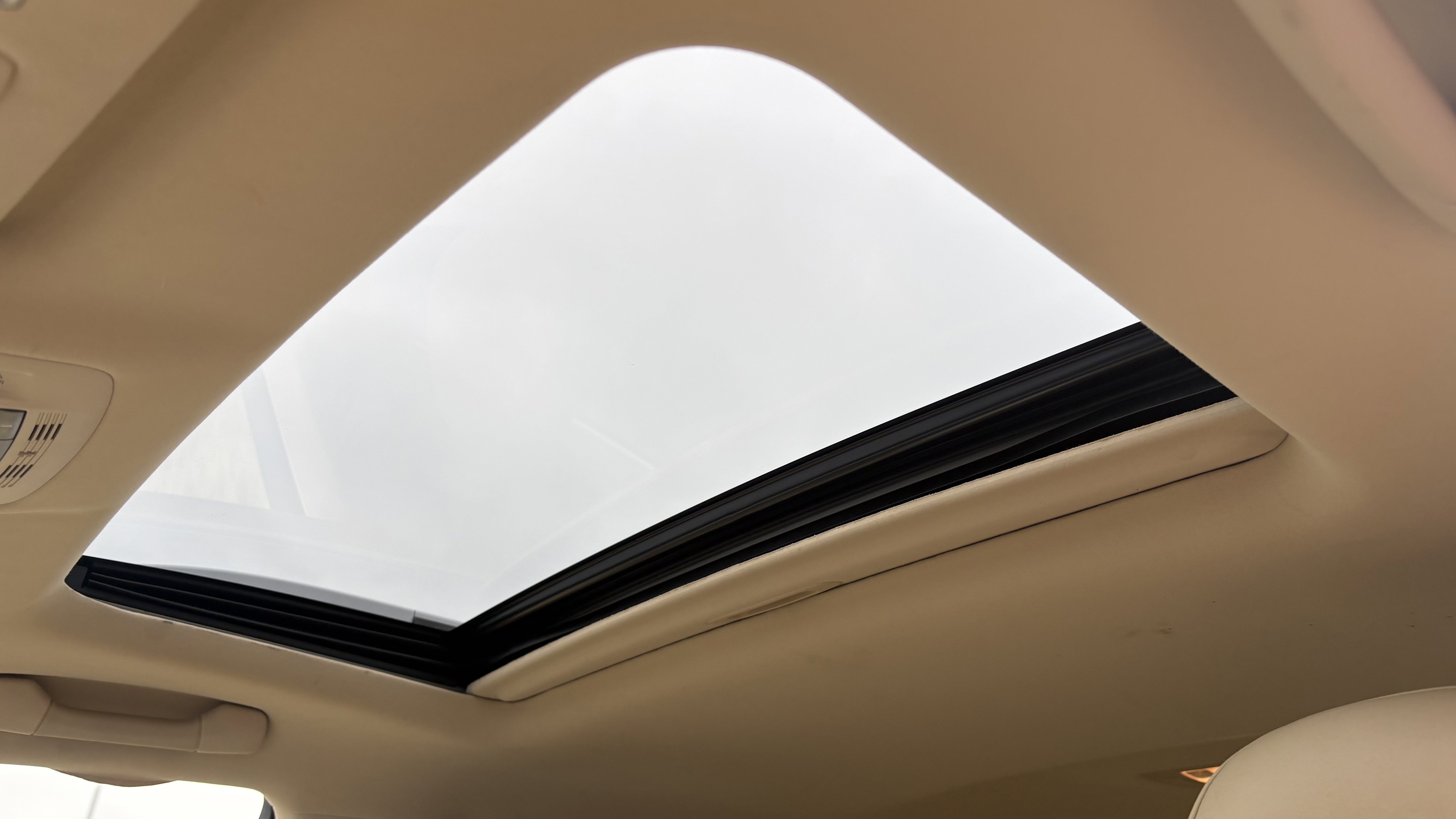 Used 2012 Lexus RX 450h AWD image 28