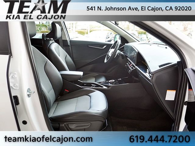 Certified 2025 Kia Niro EX w/ EX Cold Weather Package FWD image 11