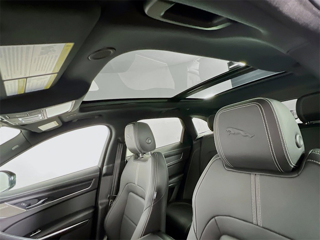 Used 2025 Jaguar F-PACE R-Dynamic S image 23