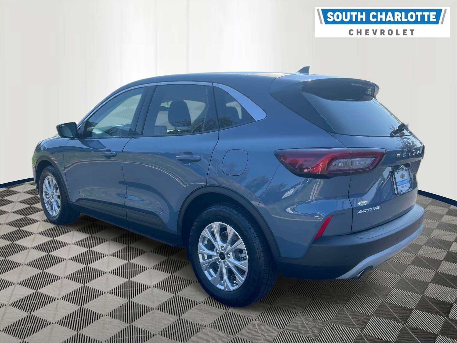 Used 2023 Ford Escape Active w/ Tech Pack #2 FWD image 6