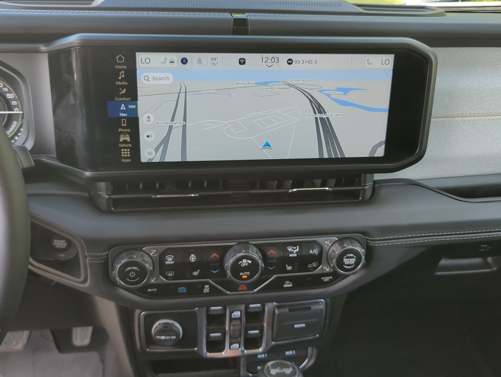 Used 2025 Jeep Wrangler Unlimited Sahara AWD/4WD image 56