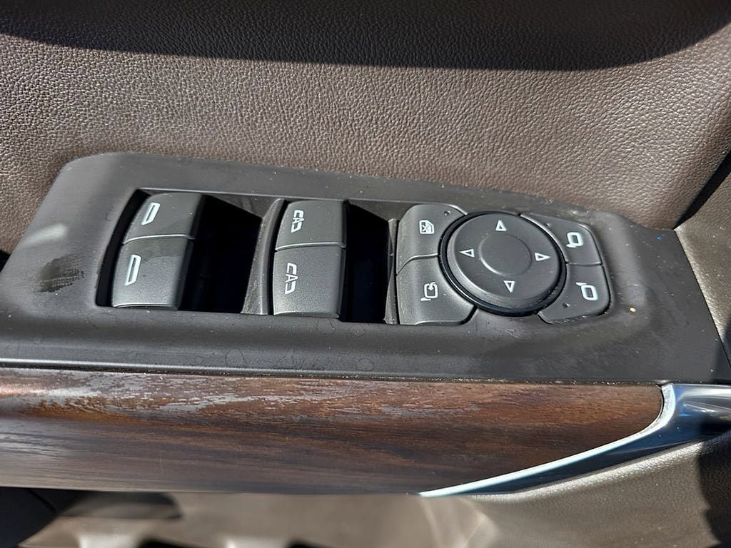 Used 2020 GMC Sierra 1500 SLT RWD image 25