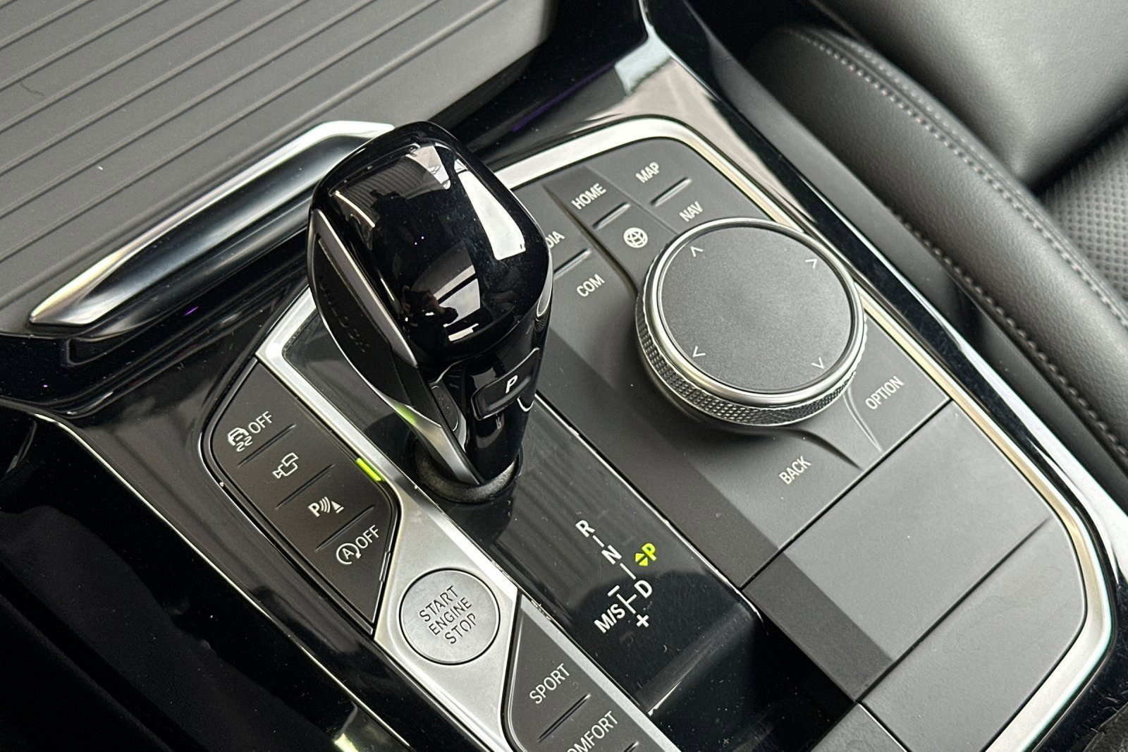 Used 2024 BMW X3 sDrive30i w/ M Sport Package image 21