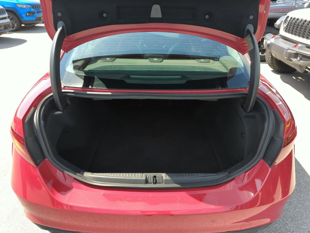Used 2019 Alfa Romeo Giulia Ti image 29