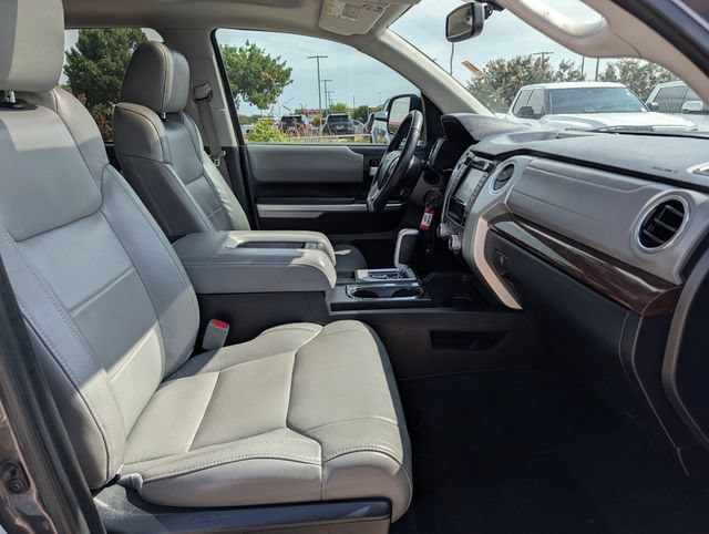 Used 2017 Toyota Tundra Limited w/ Limited Premium Package RWD image 31