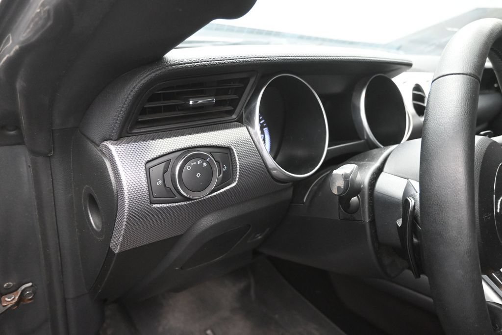 Used 2019 Ford Mustang Coupe w/ Equipment Group 101A RWD image 11