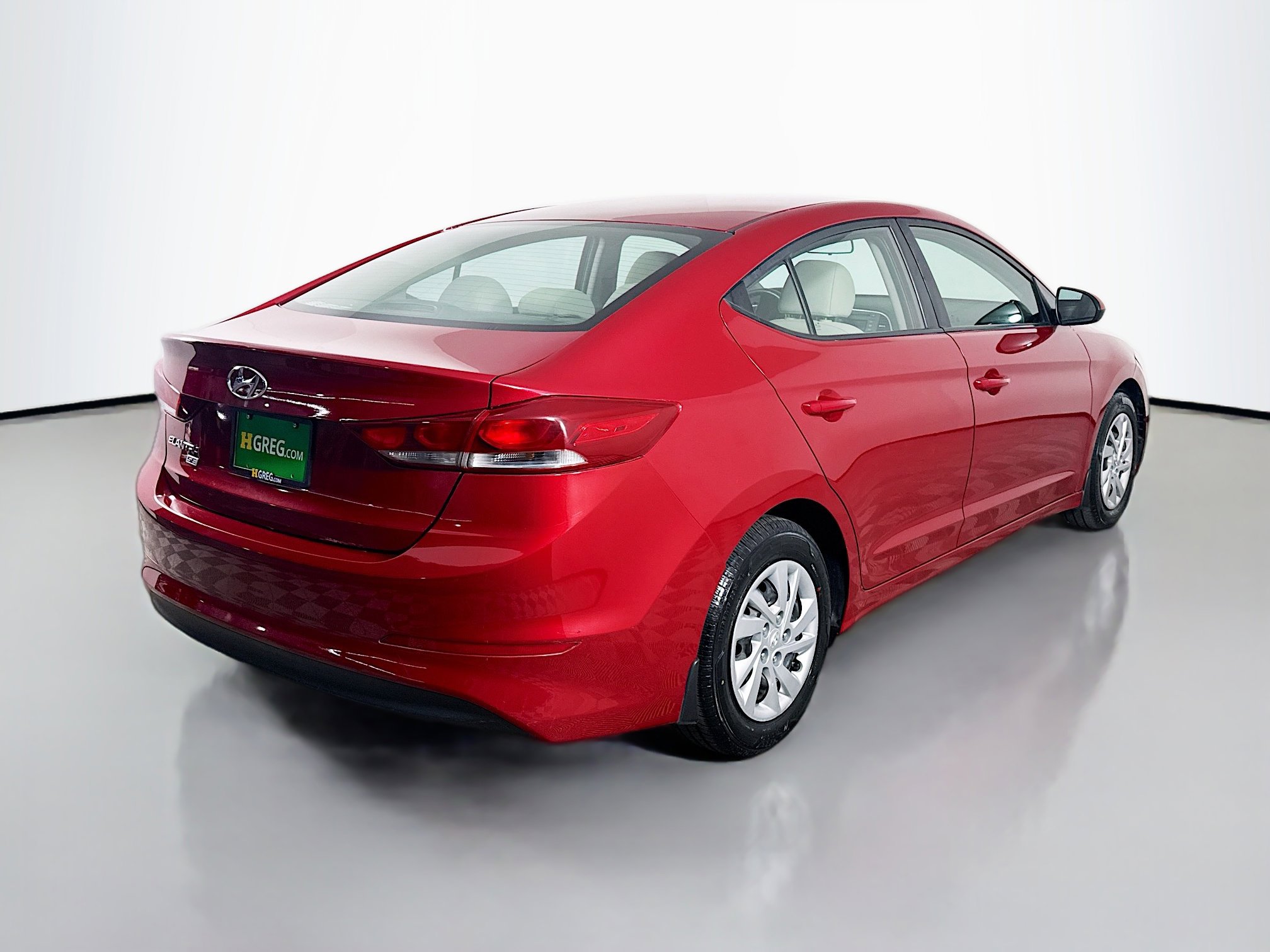 Used 2018 Hyundai Elantra SE w/ Winter Weather Package image 10