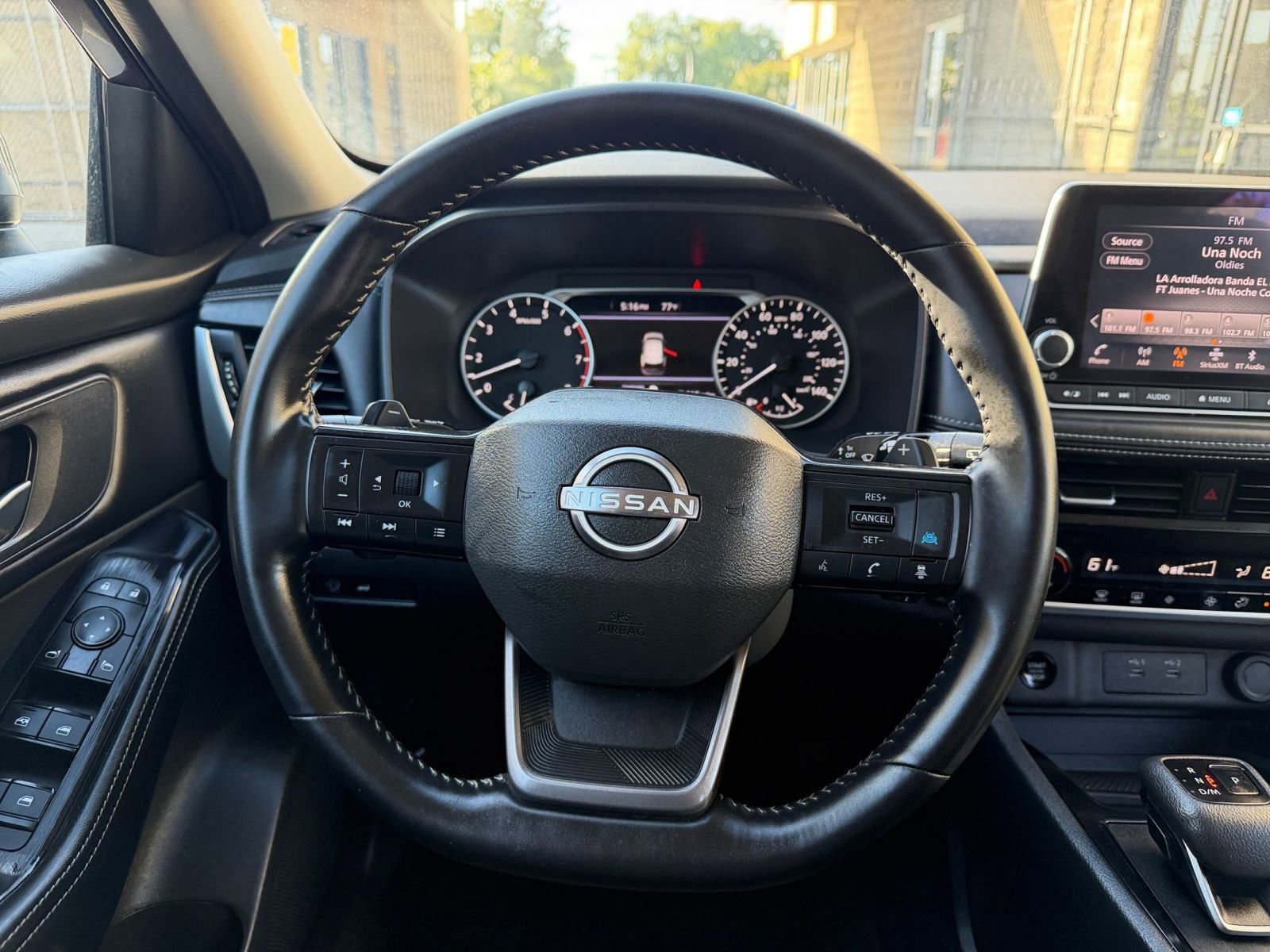 Used 2025 Nissan Rogue SV image 30