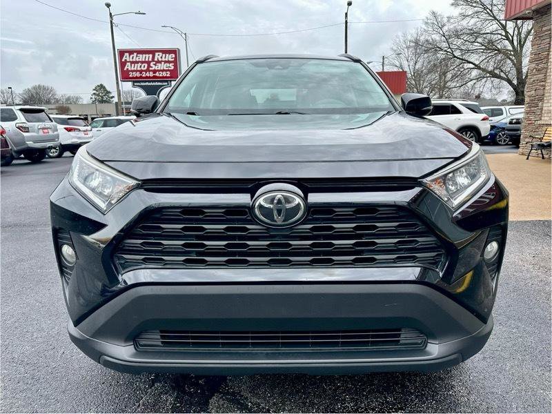 Used 2020 Toyota RAV4 XLE w/ Convenience Package image 3