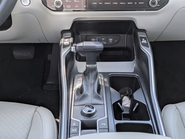 Used 2025 Kia Sorento EX w/ Panoramic Sunroof Package FWD image 18