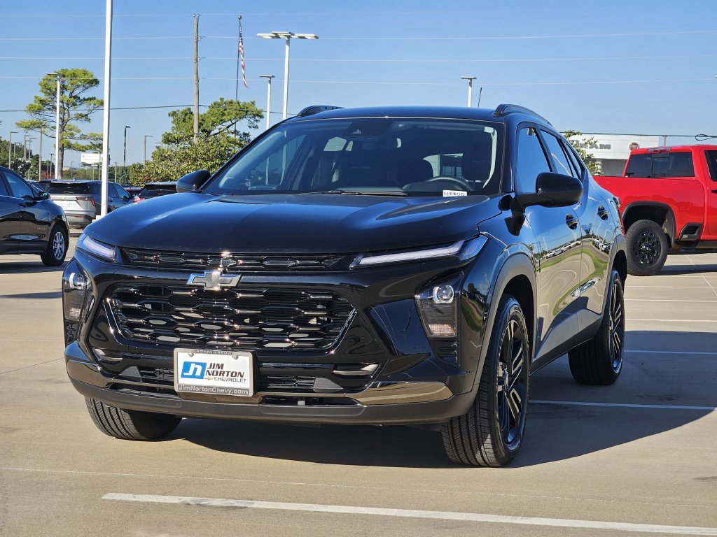 Used 2026 Chevrolet Trax ACTIV w/ Driver Confidence Package FWD image 3