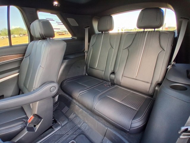 New 2026 Cadillac Vistiq Luxury w/ LPO, Floor Liner Package image 24