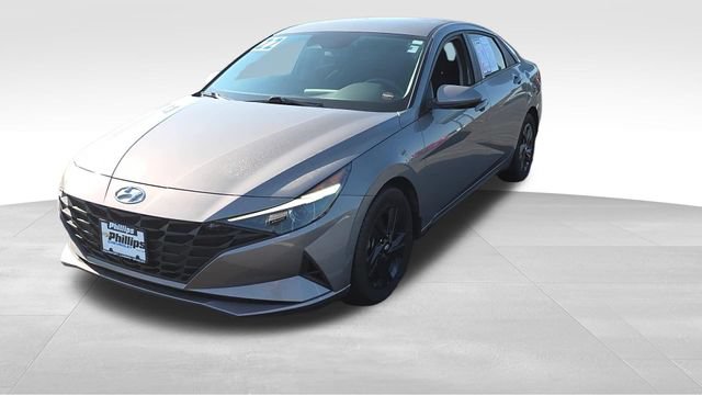 Used 2022 Hyundai Elantra SEL FWD image 2