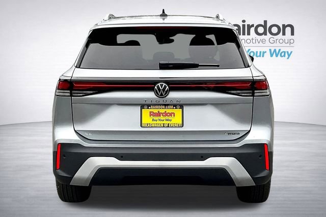 New 2025 Volkswagen Tiguan SE AWD/4WD image 4
